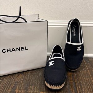 Chanel Black Canvas Espadrilles Flats 40 | White Trim Logo Slip-On Shoes